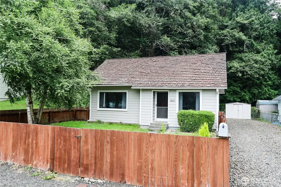 1312 E Summit Street, Aberdeen, WA 98520 - #2