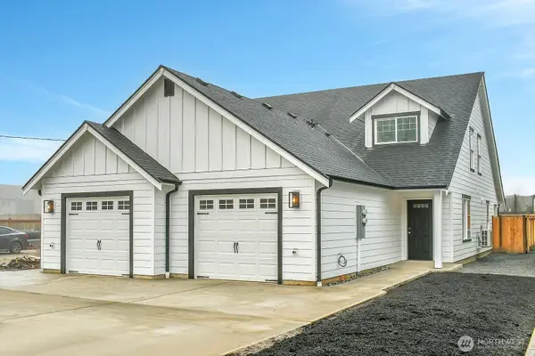3712 NE 127 Junction #B, Lake Stevens, WA 98258
