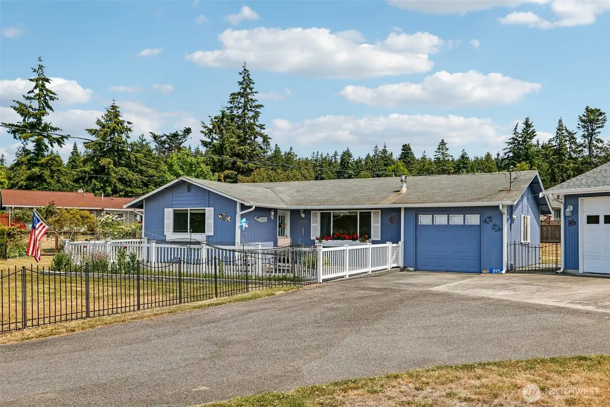 895 Prairie View Avenue, Coupeville, WA 98239 - #1