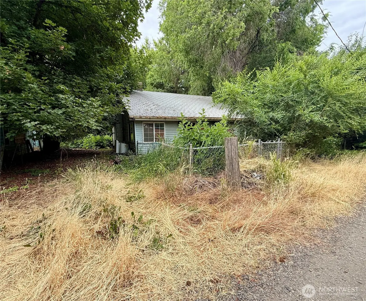 317 W Commercial Street, Dayton, WA 99328 - #1