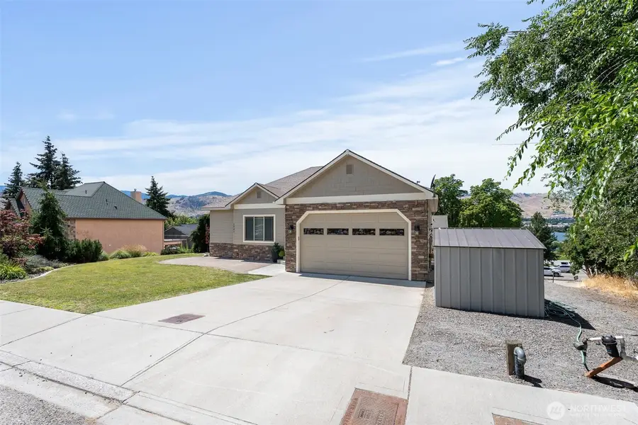 1541 N Anne Avenue, East Wenatchee, WA 98802 - #2
