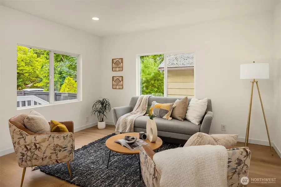 5040 35th Avenue Sw, Seattle, WA 98126 - #3
