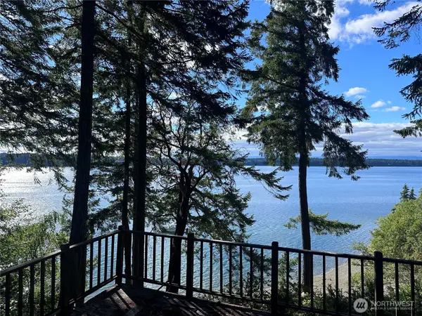922 W Herron Boulevard Nw, Lakebay, WA 98349