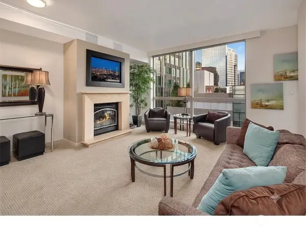 10650 NE 9th Place #821, Bellevue, WA 98004
