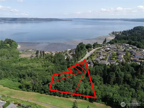 3911 SW Dash Point Rd, Federal Way, WA 98023