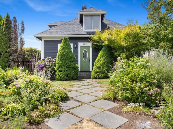 1218 E Marine View Drive, Everett, WA 98201