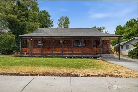 310 E 3rd Avenue, Kennewick, WA 99336