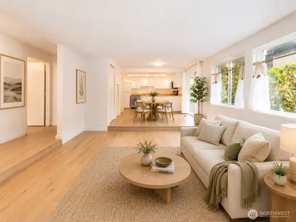 12716 NE 120th Street #H3, Kirkland, WA 98034