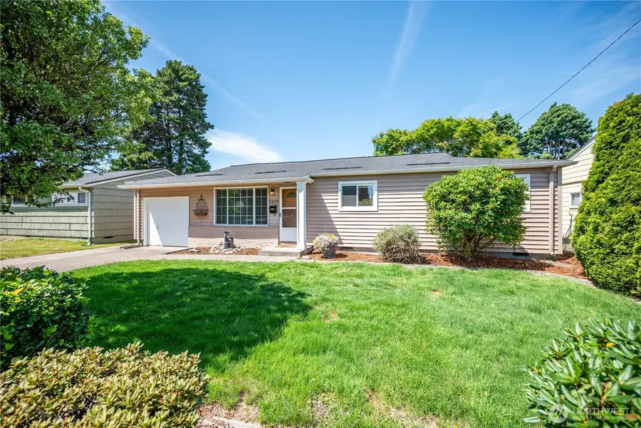 2570 Taylor Avenue, Longview, WA 98632 - #2