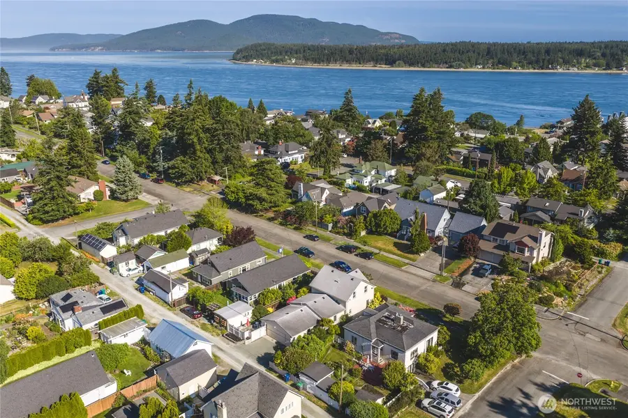 1605 9th Street, Anacortes, WA 98221 - #2