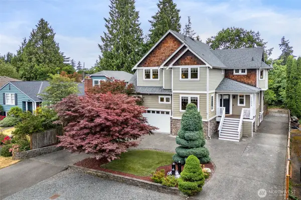 11034 Phinney Avenue N, Seattle, WA 98133