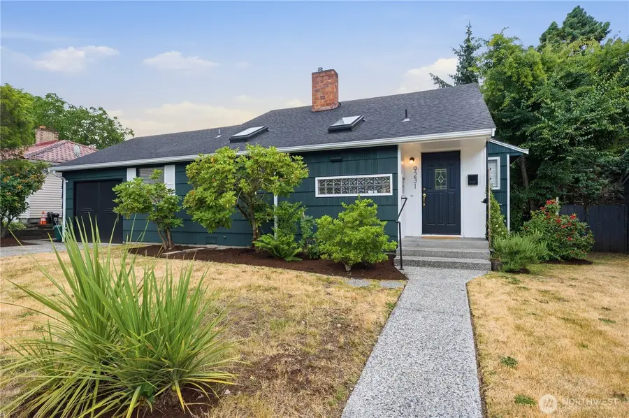 9231 26th Avenue Sw, Seattle, WA 98106 - #3
