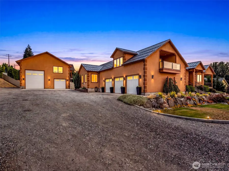 262 42nd Court Nw, East Wenatchee, WA 98802 - #3