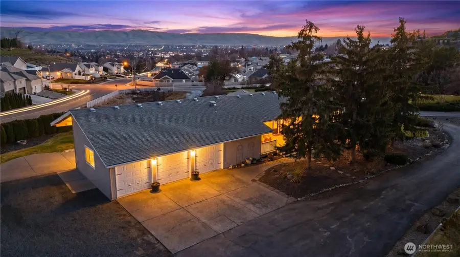 7407 Englewood Avenue, Yakima, WA 98908 - #2