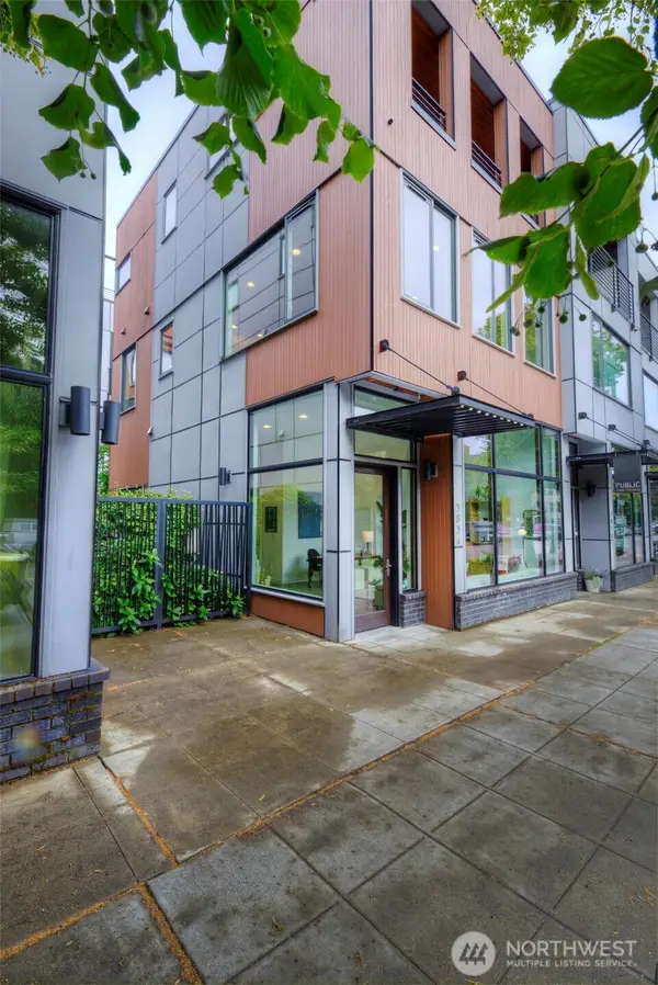 3834 California Avenue Sw, Seattle, WA 98116