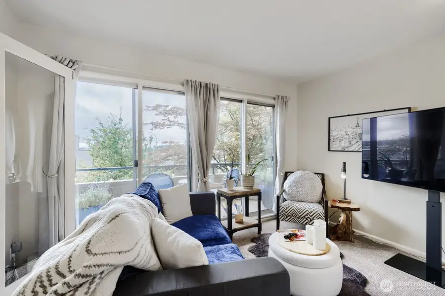 2134 Waverly Place N #103, Seattle, WA 98109 - #2