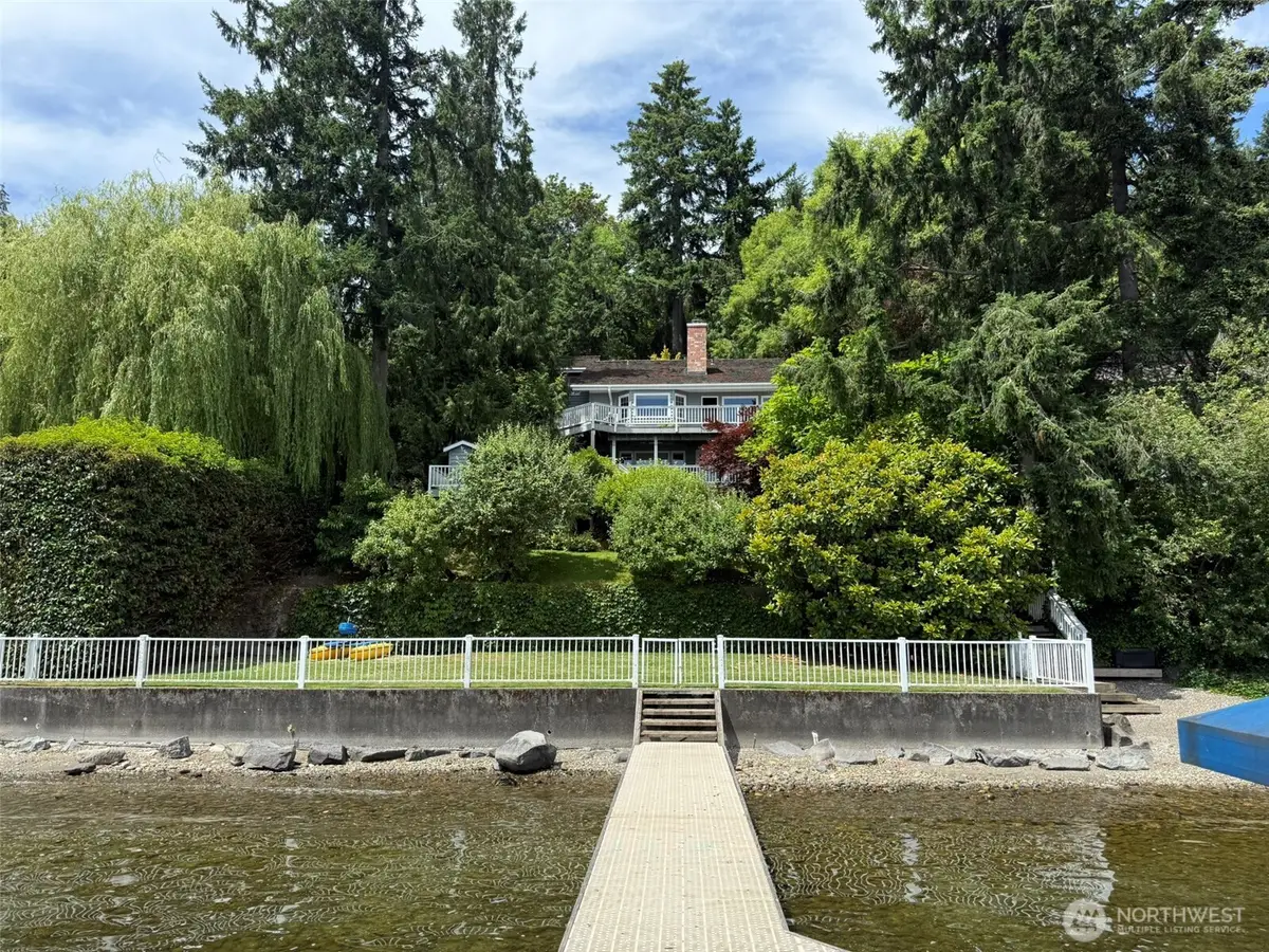 648 Lake Sammamish Lane Ne, Bellevue, WA 98008 - #1