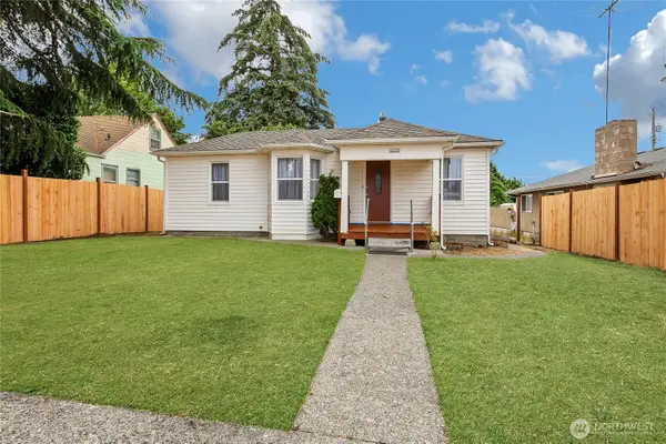 6826 S Montgomery Street, Tacoma, WA 98409
