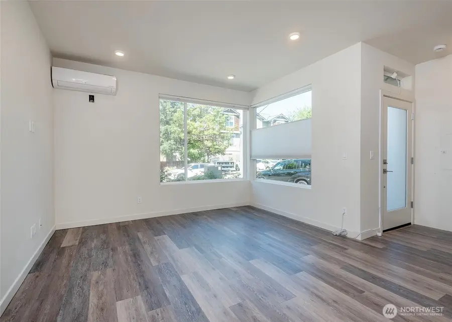 12032 33rd Ave Ne #F, Seattle, WA 98125 - #3