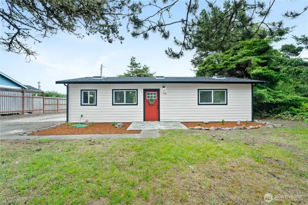 328 Ensign Avenue Nw, Ocean Shores, WA 98569