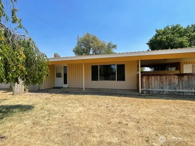 511 Castle Dr Street, Moses Lake, WA 98837 - #1