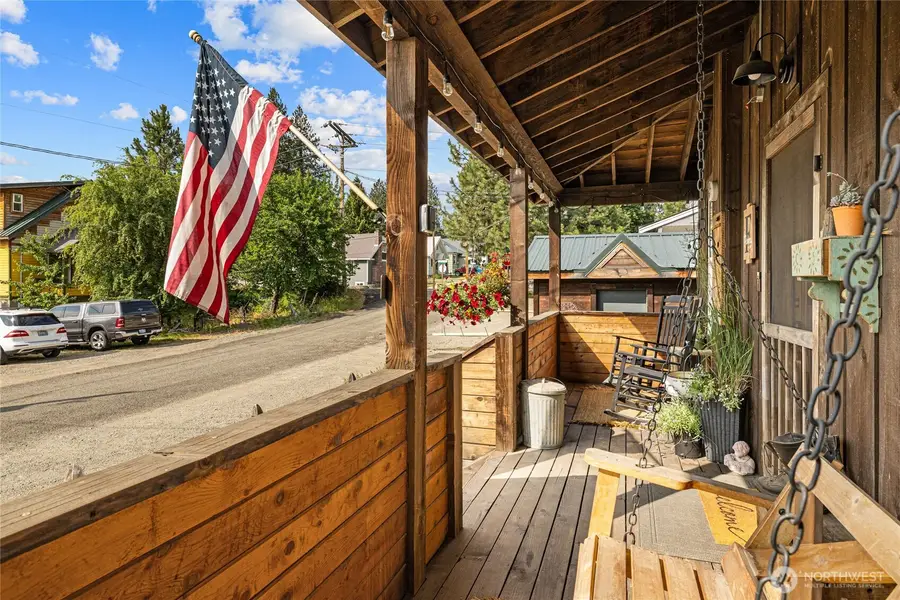 409 W Alaska Avenue, Roslyn, WA 98941 - #3