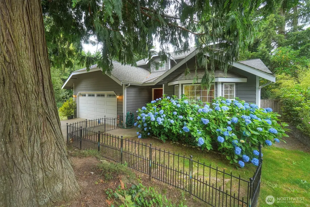 22035 Sea Vista Ne, Poulsbo, WA 98370 - #1