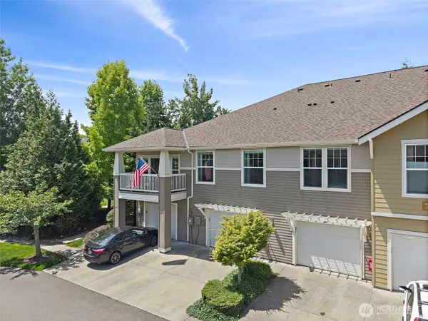 7705 Fairway Avenue Se #204, Snoqualmie, WA 98065