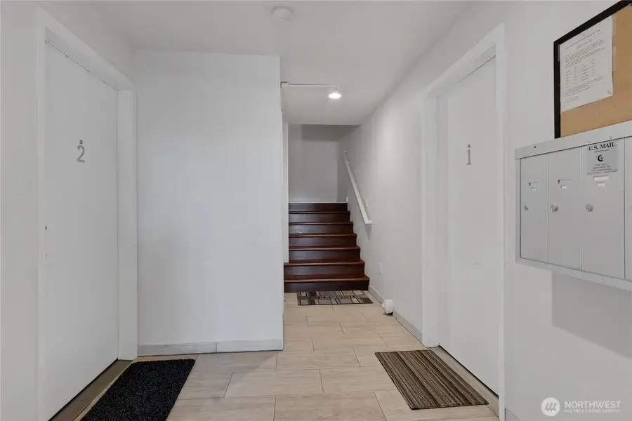 417 23rd Avenue #4, Seattle, WA 98122 - #3