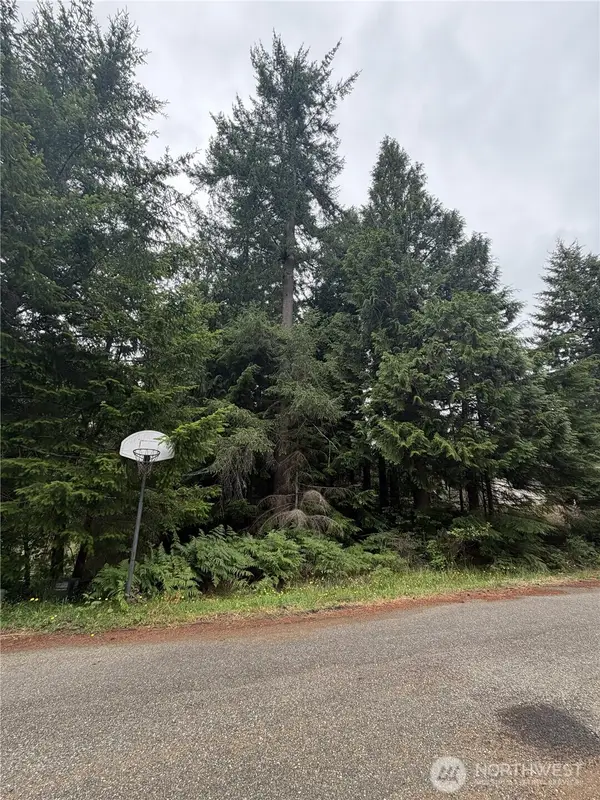 141 SE Azalea Place, Shelton, WA 98584