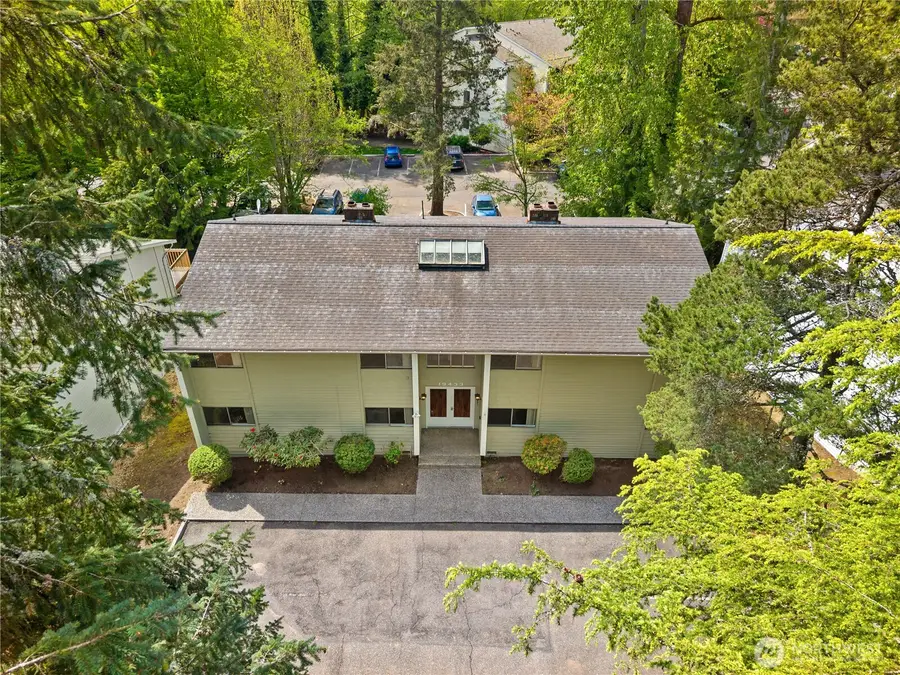 19433 28th Avenue Ne, Lake Forest Park, WA 98155 - #2