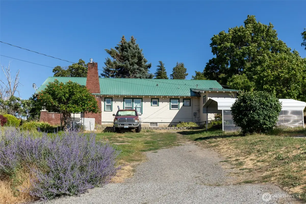 2115 Sleepy Hollow Road, Monitor, WA 98836 - #1