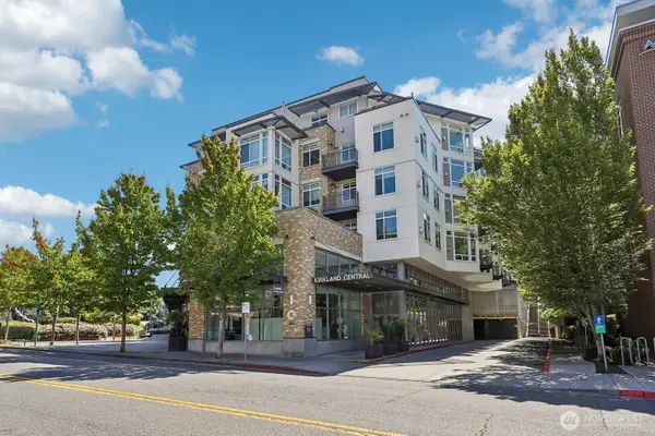 211 Kirkland Avenue #206, Kirkland, WA 98033