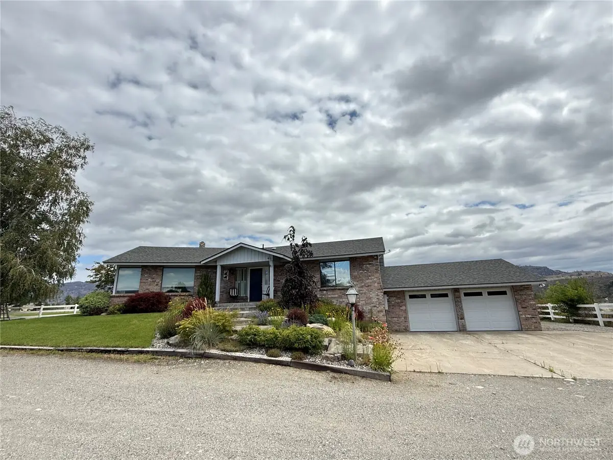32 Red Apple Drive, Omak, WA 98841 - #1