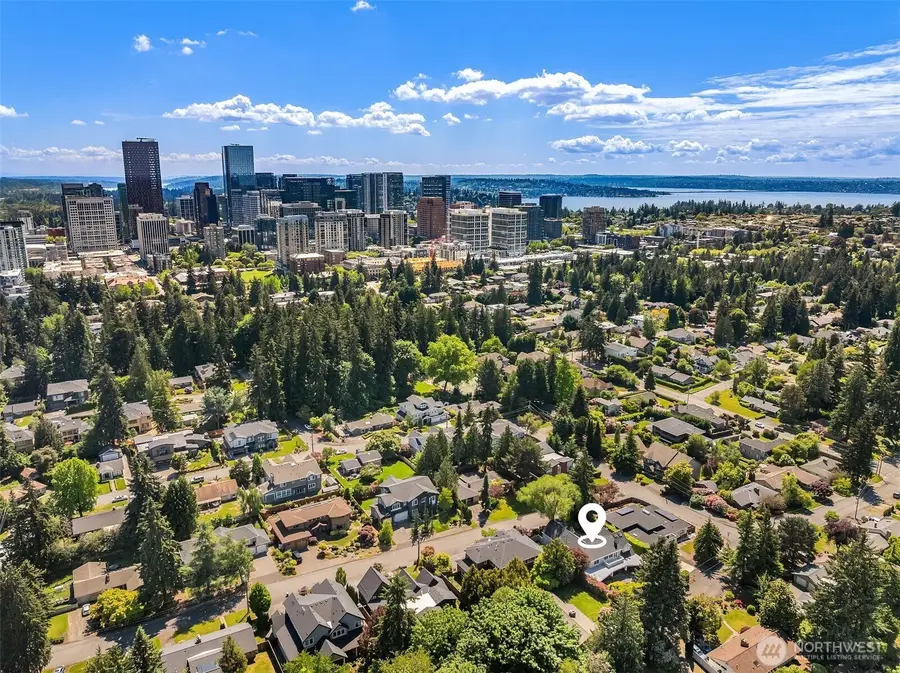 10910 NE 18th Place, Bellevue, WA 98004 - #3