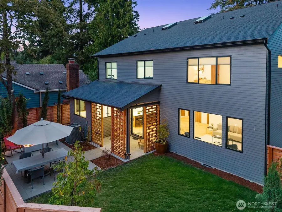 10733 17th Avenue Ne, Seattle, WA 98125 - #2