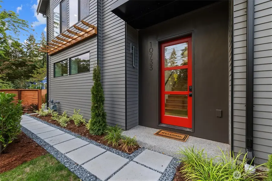 10733 17th Avenue Ne, Seattle, WA 98125 - #3