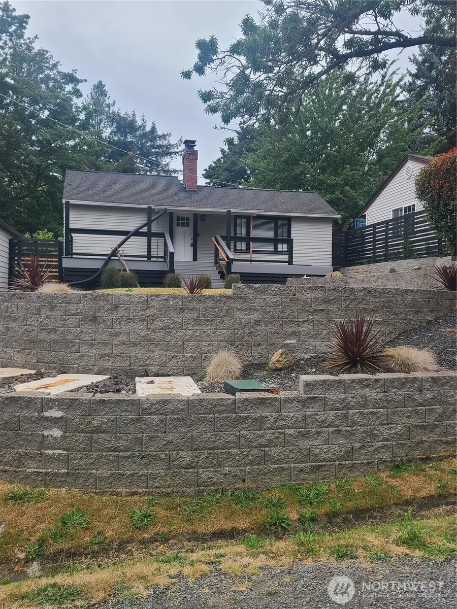 11335 Sunnyside Avenue N, Seattle, WA 98133 - #3