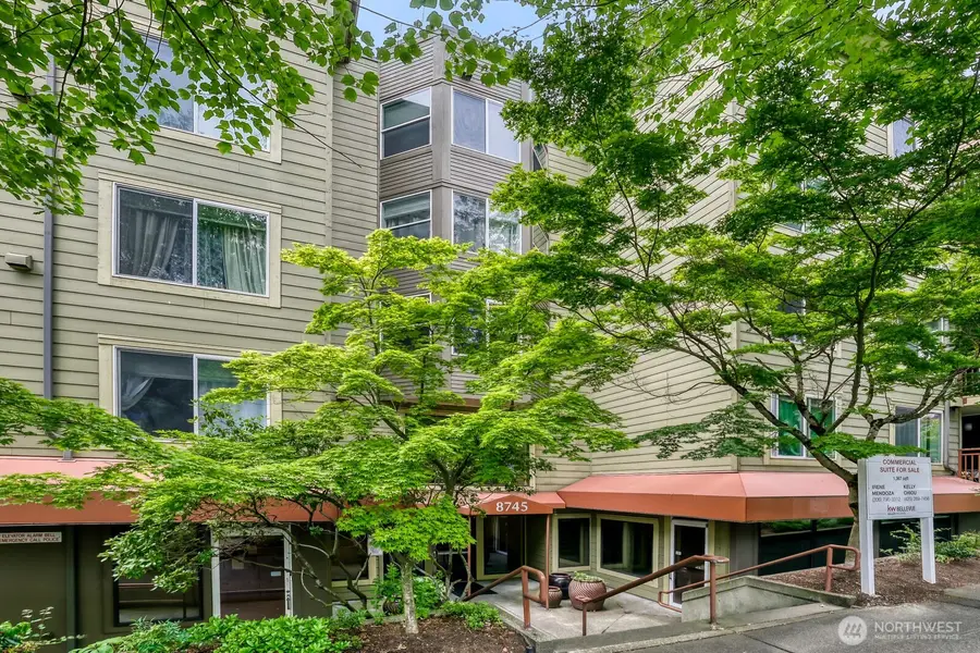 8745 Greenwood Avenue N #115, Seattle, WA 98103 - #3