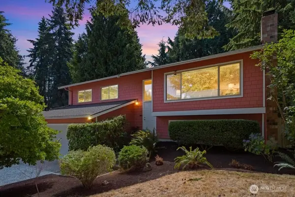 12925 NE 110th Place, Kirkland, WA 98033