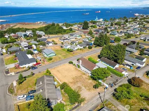 1632 W 6th Street, Port Angeles, WA 98362
