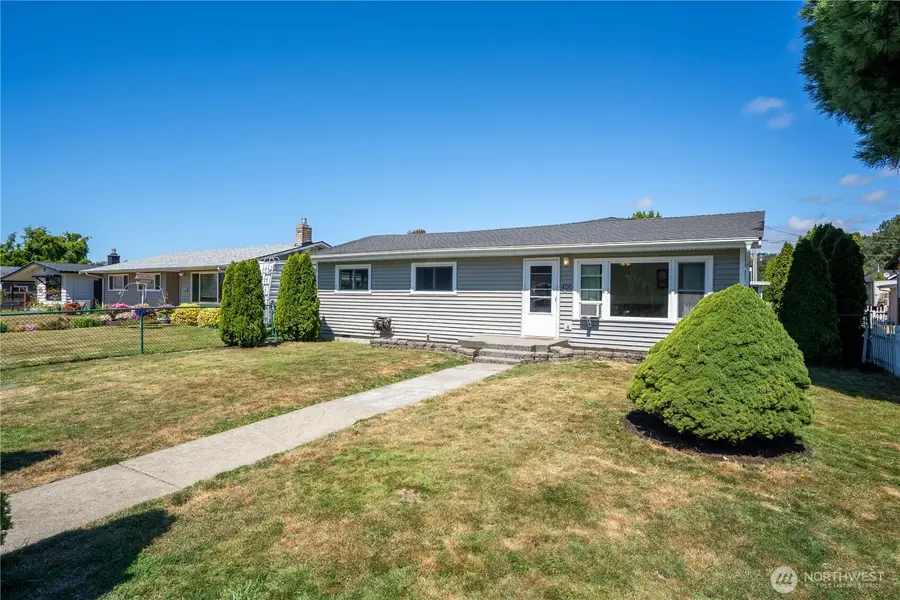 456 E Street, Blaine, WA 98230 - #2