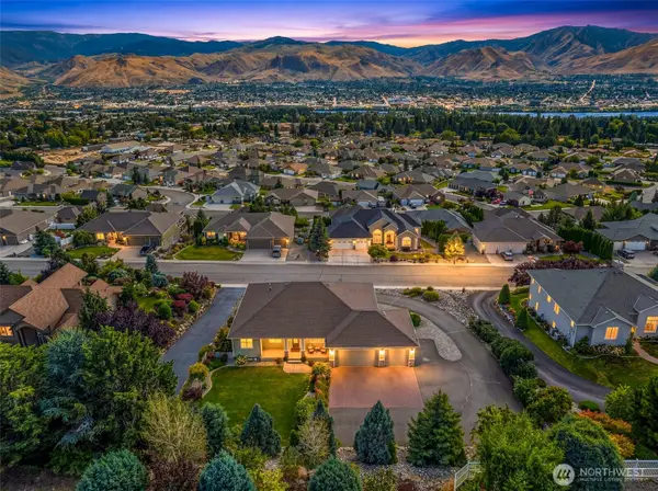 825 Briarwood Drive, East Wenatchee, WA 98802
