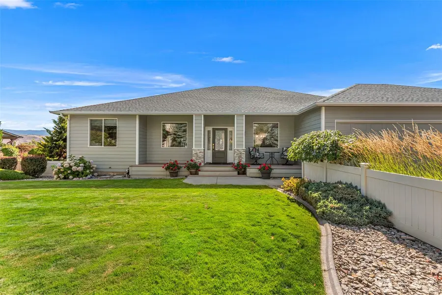 825 Briarwood Drive, East Wenatchee, WA 98802 - #3