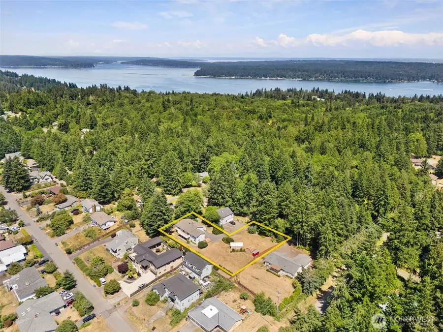 8101 Mcintyre Lane Ne, Bremerton, WA 98311 - #3