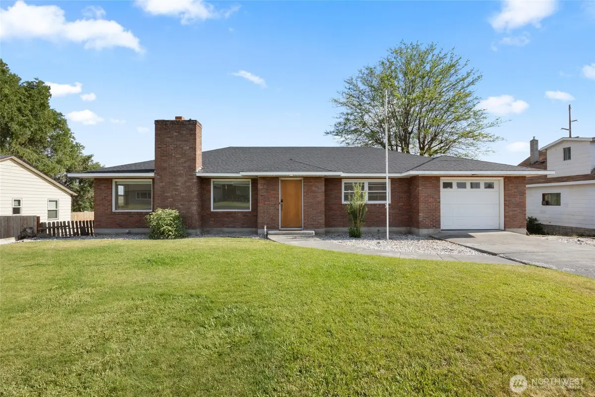 204 E 6th Street, Lind, WA 99341 - #1