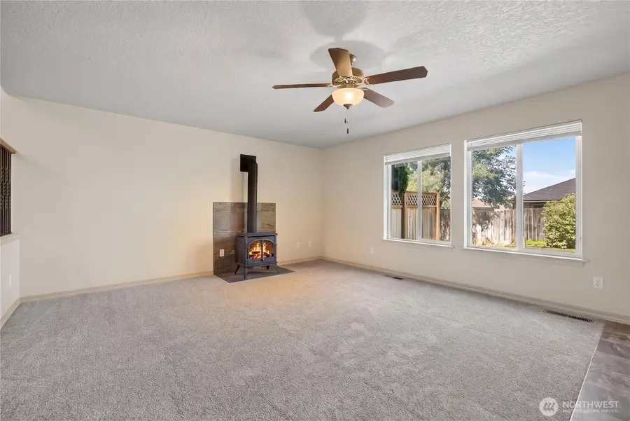 807 7th Avenue Ne, Ephrata, WA 98823 - #3