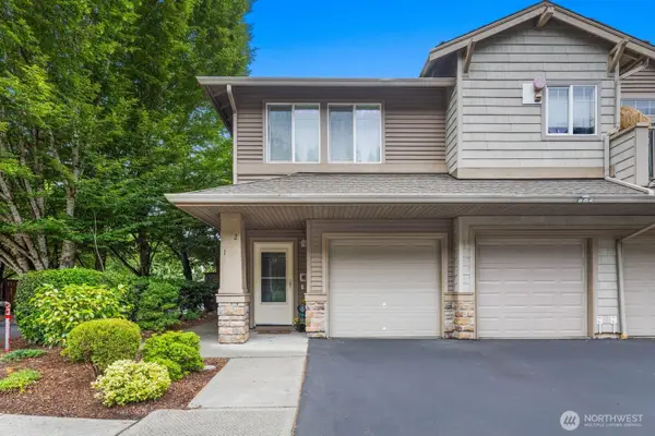 15325 SE 155th Place #V2, Renton, WA 98058