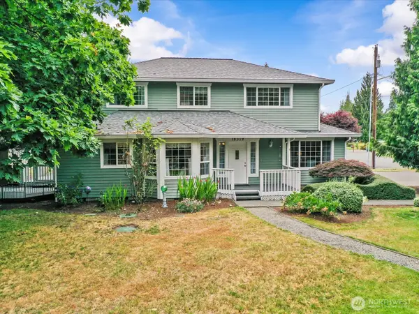 18319 Driftwood Drive E, Lake Tapps, WA 98391