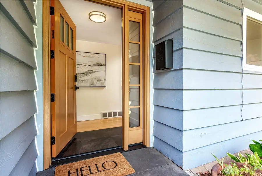 6246 39th Avenue Ne, Seattle, WA 98115 - #3